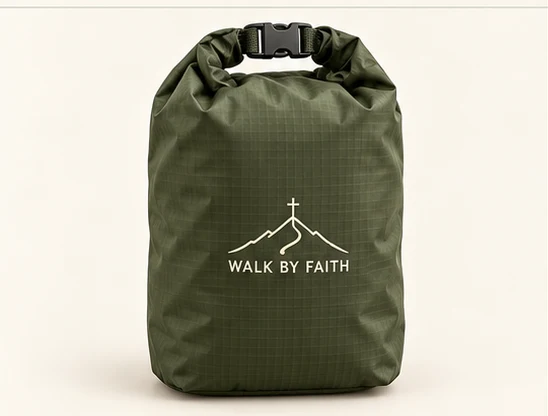 WALK BY FAITH Rolltop Bag in Olivgrün