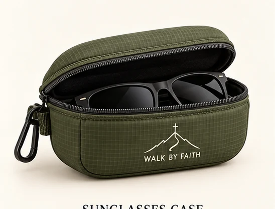 WALK BY FAITH Sunglasses Case in Olivgrün